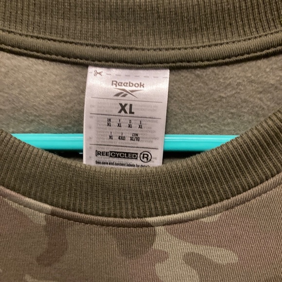 Reebok Mens XL Olive Green Camo Long Sleeve Pullover Crew Neck Sweatshirt NWOT - Picture 2 of 12
